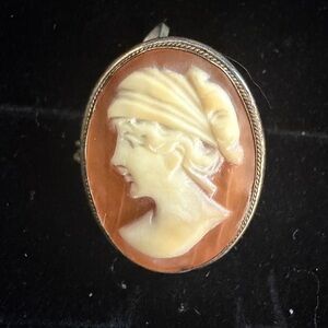Vintage Sterling Silver Cameo Pendent Brooch